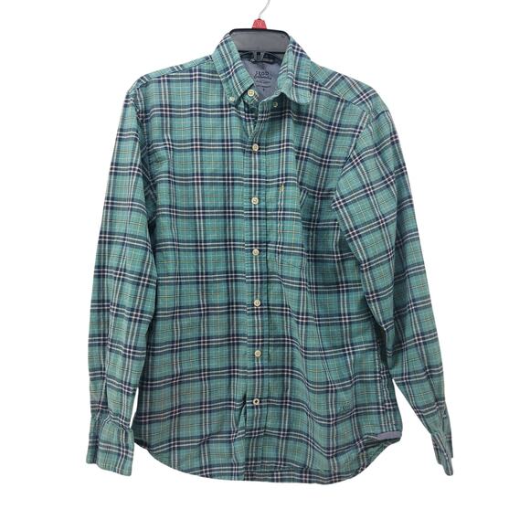 Izod Saltwater Men's Relaxed Classic Plaid Button down shirt Size small - Picture 1 of 12